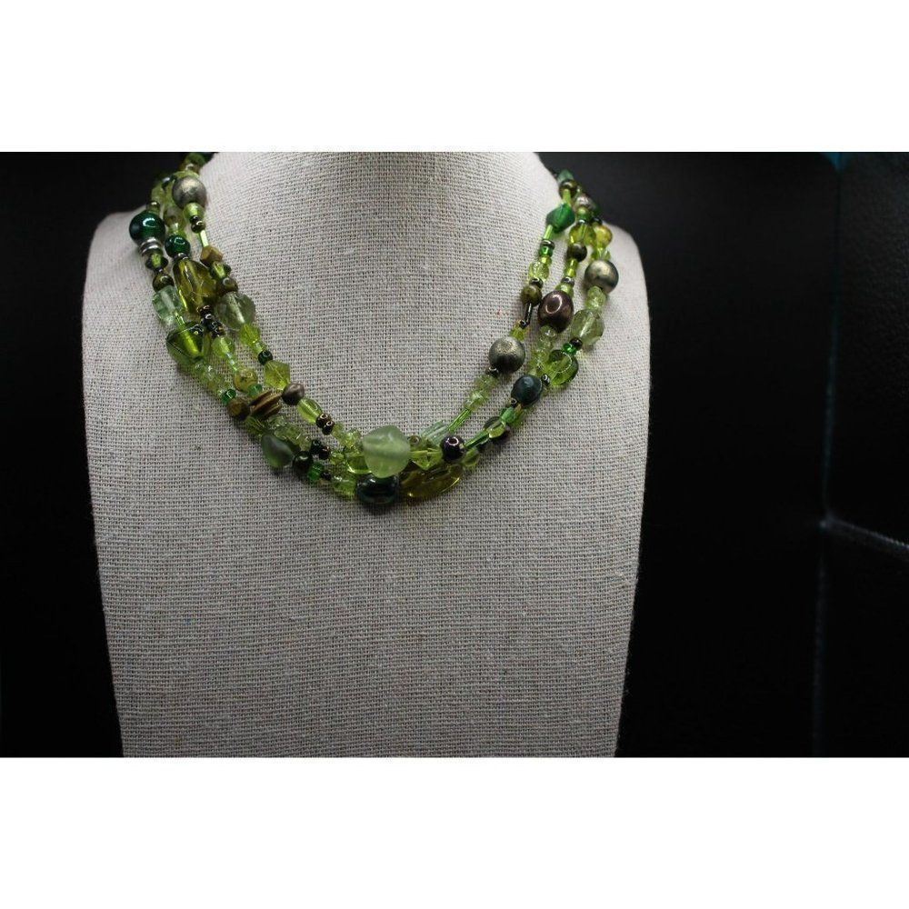 Vintage Three Strand‎ Green Glass Beaded Choker/Collar Necklace Toggle Closure